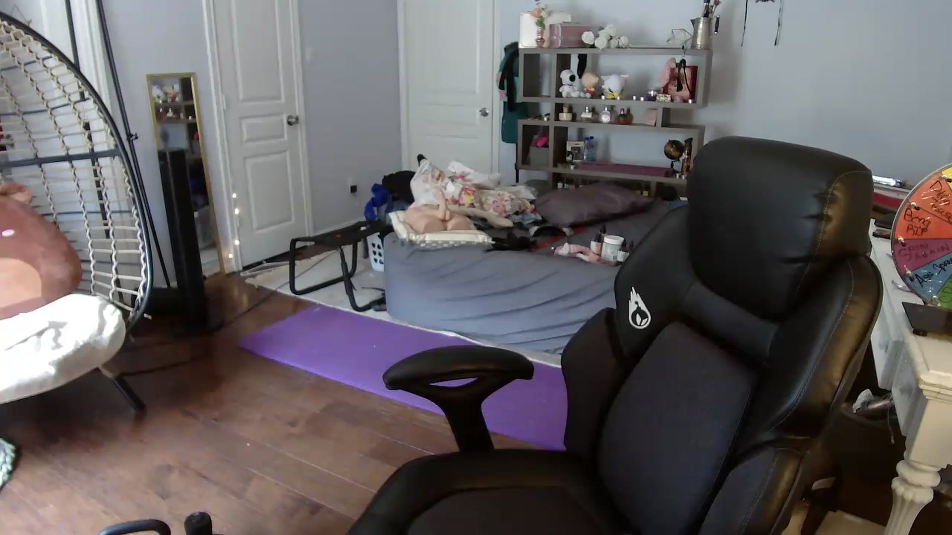 Gallery image thumbnail from Bunnydathug's myfreecams stream on, 06/30/2023, 17:15 image 7 of 20