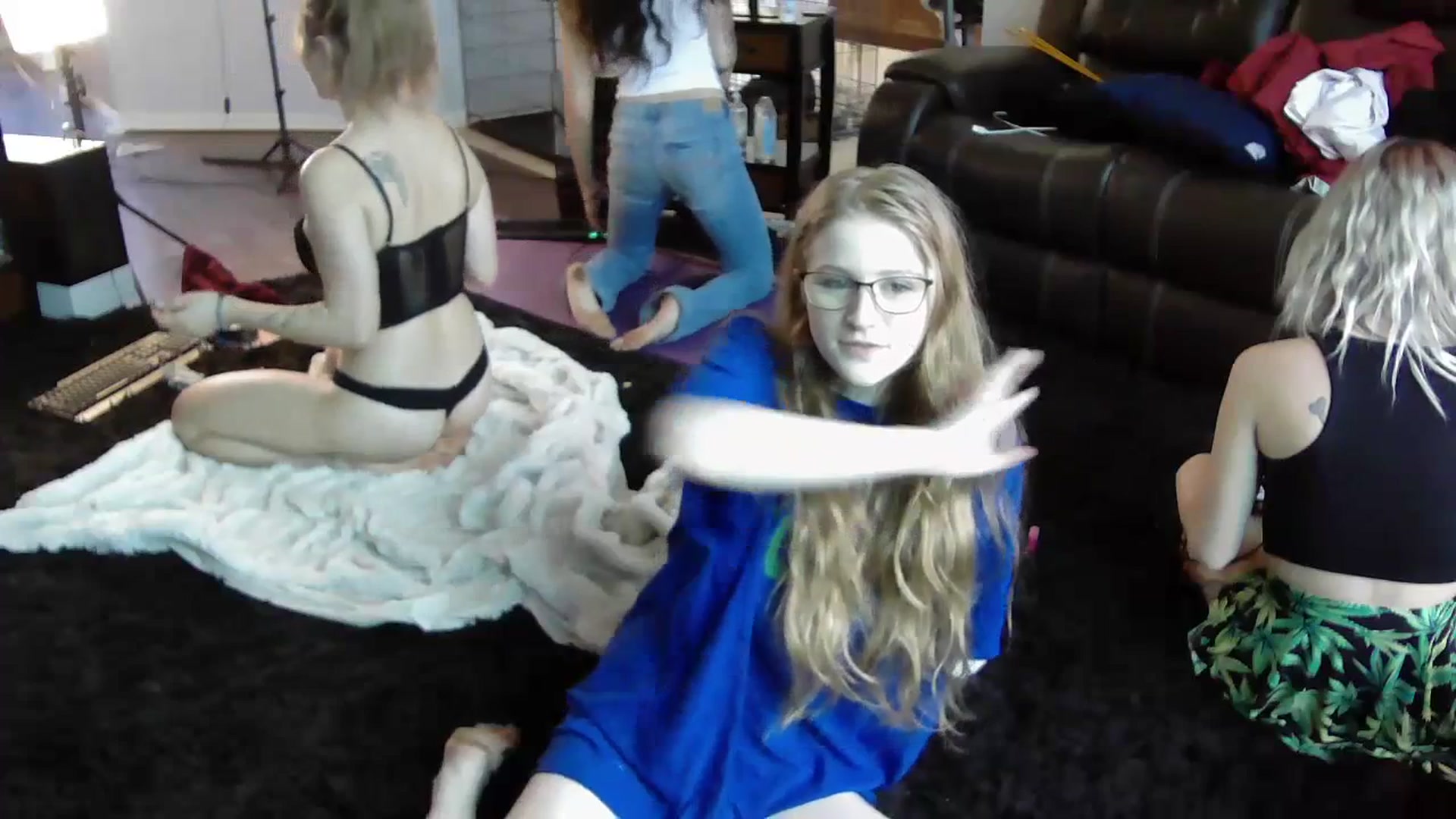 Gallery image thumbnail from Bunnydathug's myfreecams stream on, 06/30/2023, 19:30 image 10 of 20