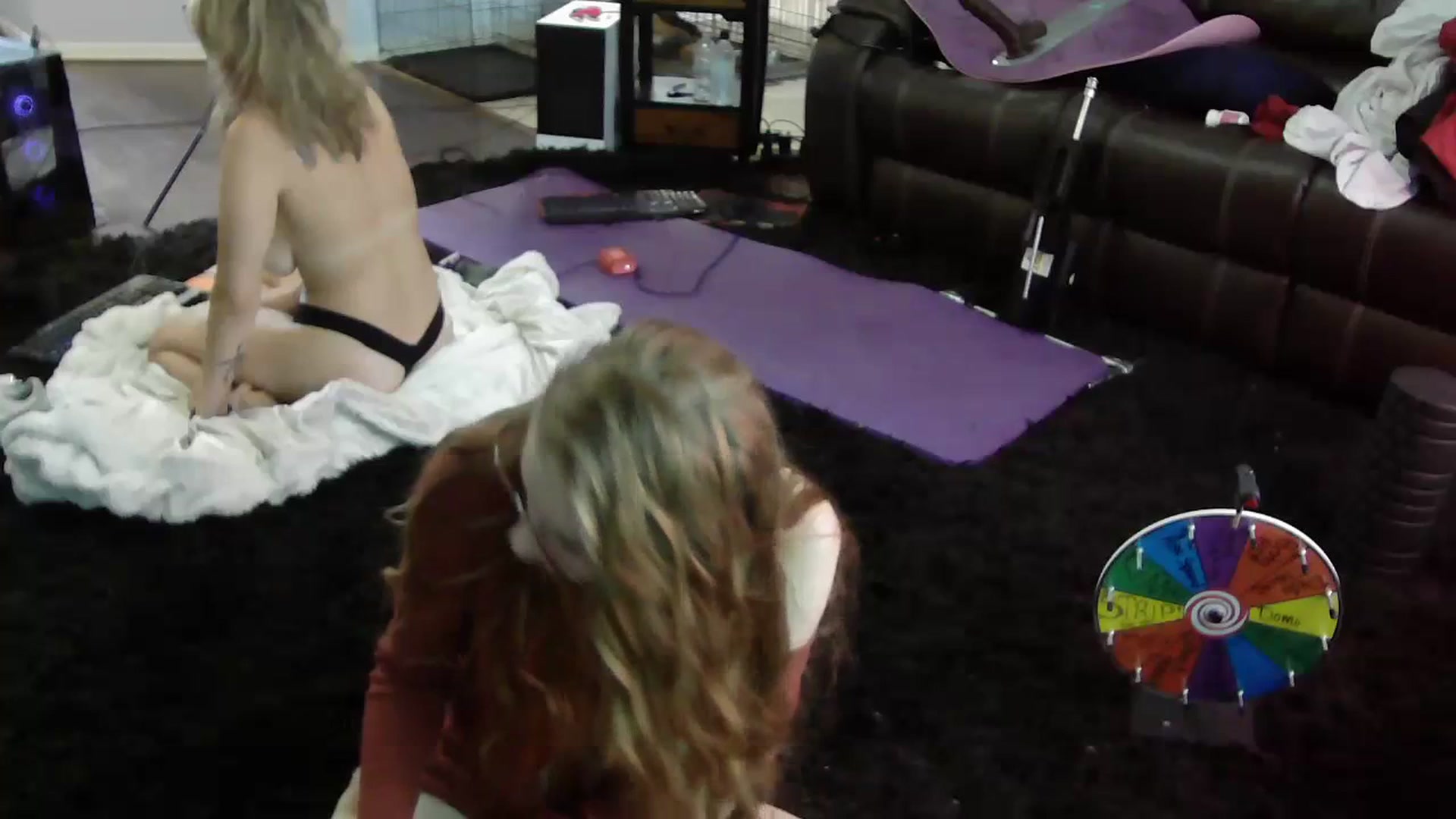 Gallery image thumbnail from Bunnydathug's myfreecams stream on, 07/03/2023, 15:57 image 10 of 20