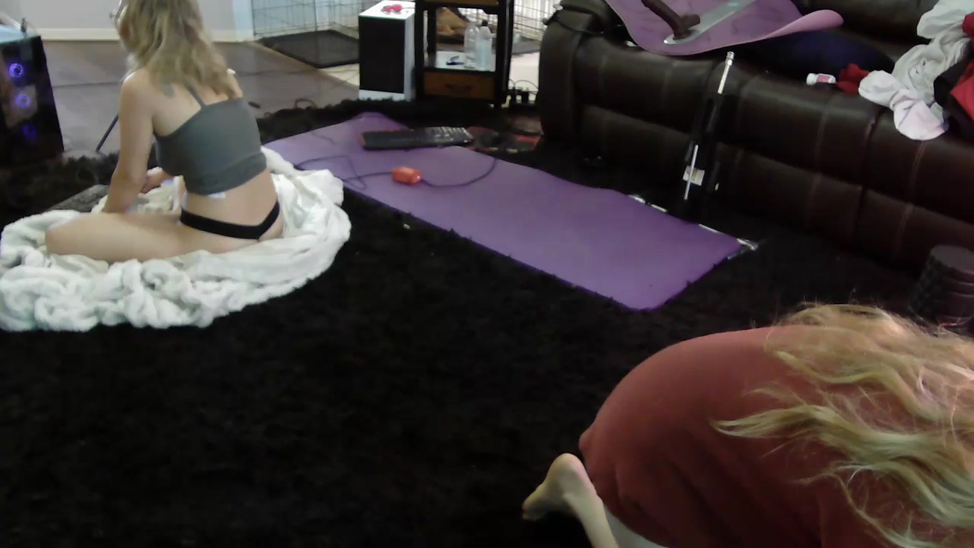 Gallery image thumbnail from Bunnydathug's myfreecams stream on, 07/03/2023, 16:19 image 7 of 20