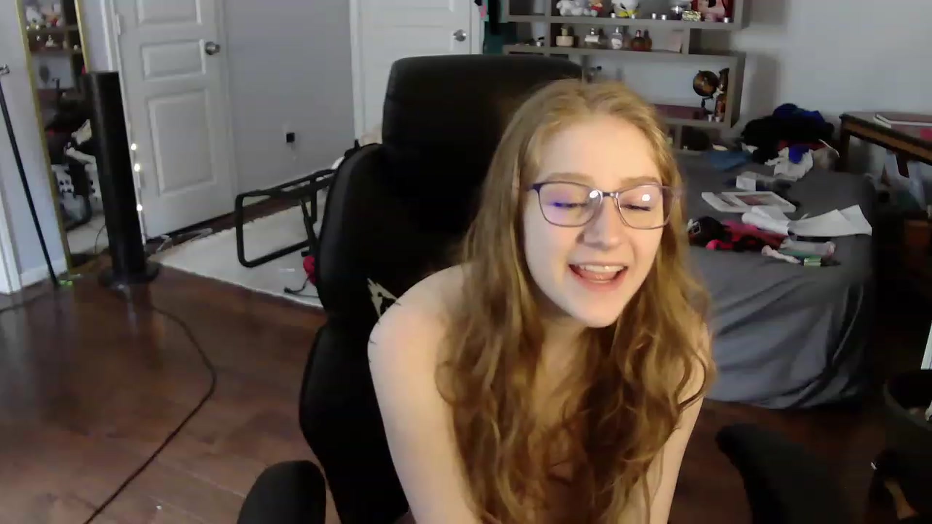 Gallery image thumbnail from Bunnydathug's myfreecams stream on, 07/05/2023, 21:29 image 7 of 20