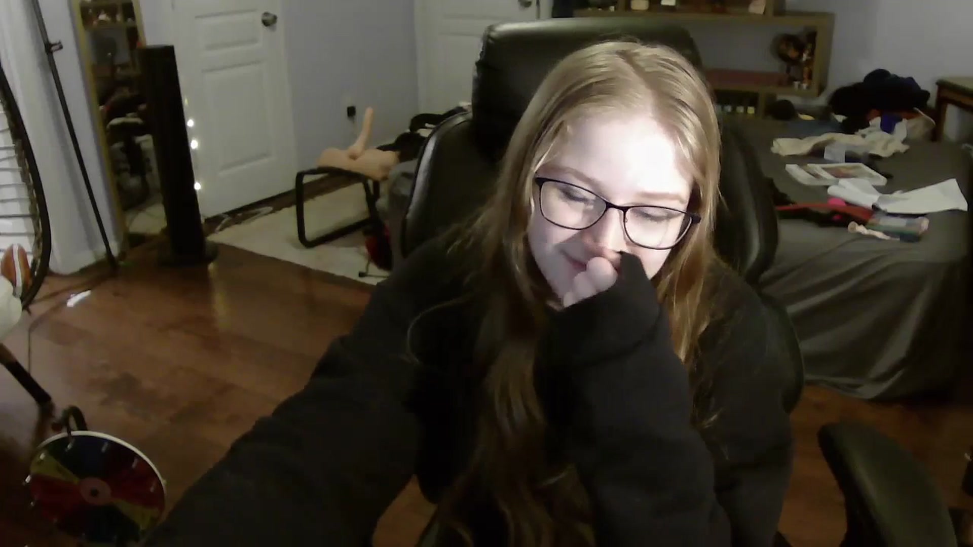 Gallery image thumbnail from Bunnydathug's myfreecams stream on, 07/06/2023, 11:33 image 14 of 20