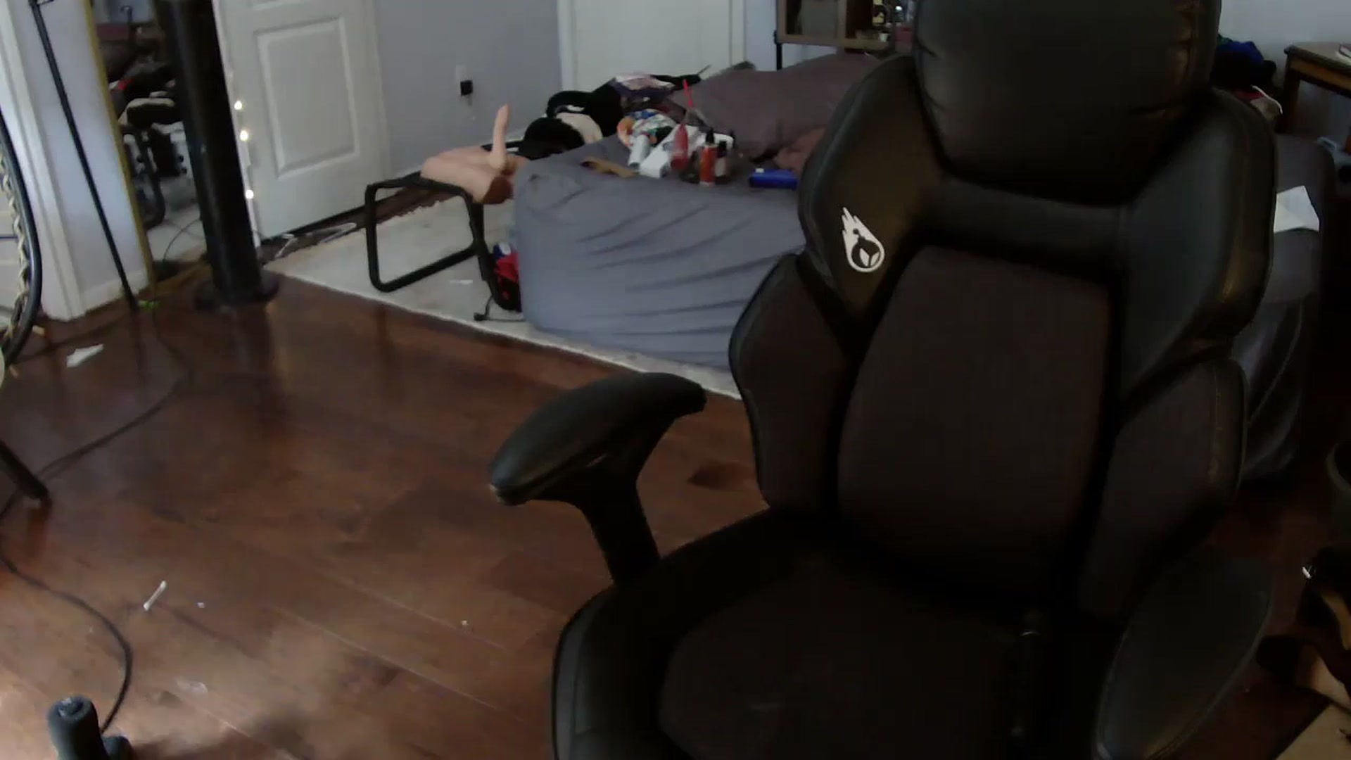Gallery image thumbnail from Bunnydathug's myfreecams stream on, 07/06/2023, 16:03 image 7 of 20