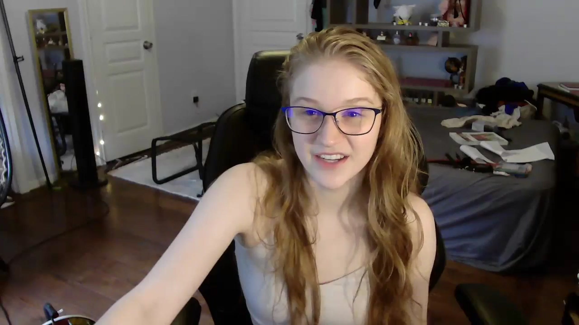 Gallery image thumbnail from Bunnydathug's myfreecams stream on, 07/07/2023, 17:38 image 13 of 20