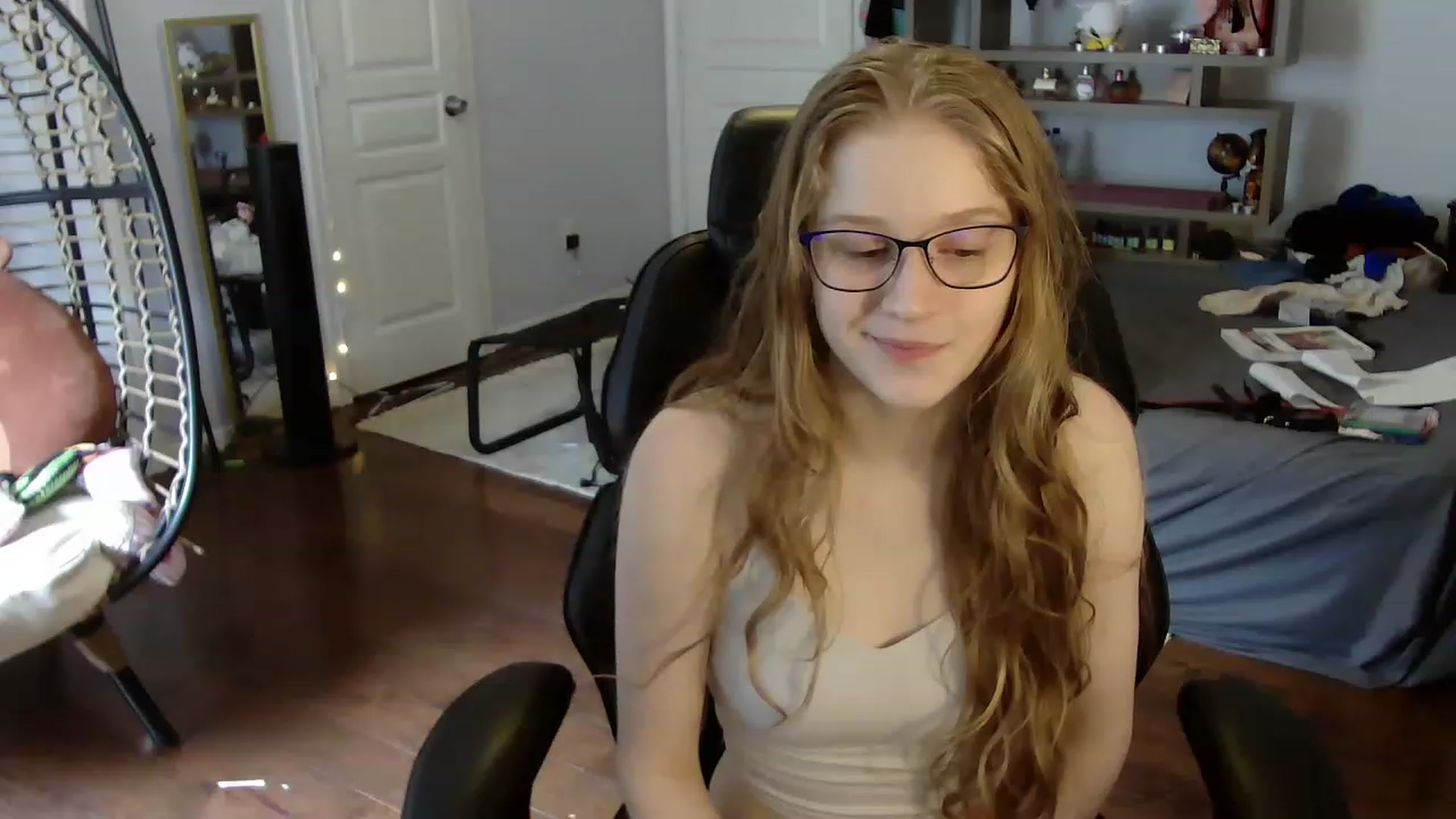 Gallery image thumbnail from Bunnydathug's myfreecams stream on, 07/07/2023, 19:37 image 3 of 20