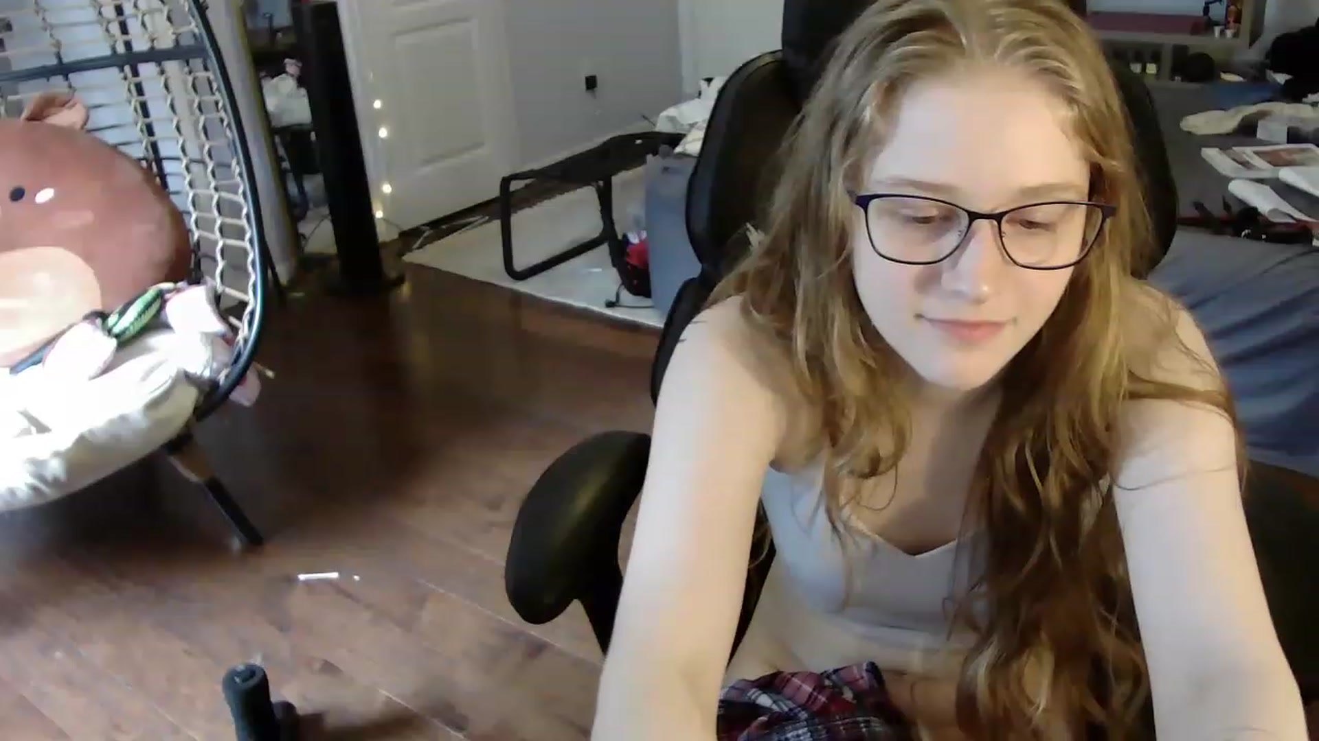 Gallery image thumbnail from Bunnydathug's myfreecams stream on, 07/07/2023, 19:37 image 13 of 20