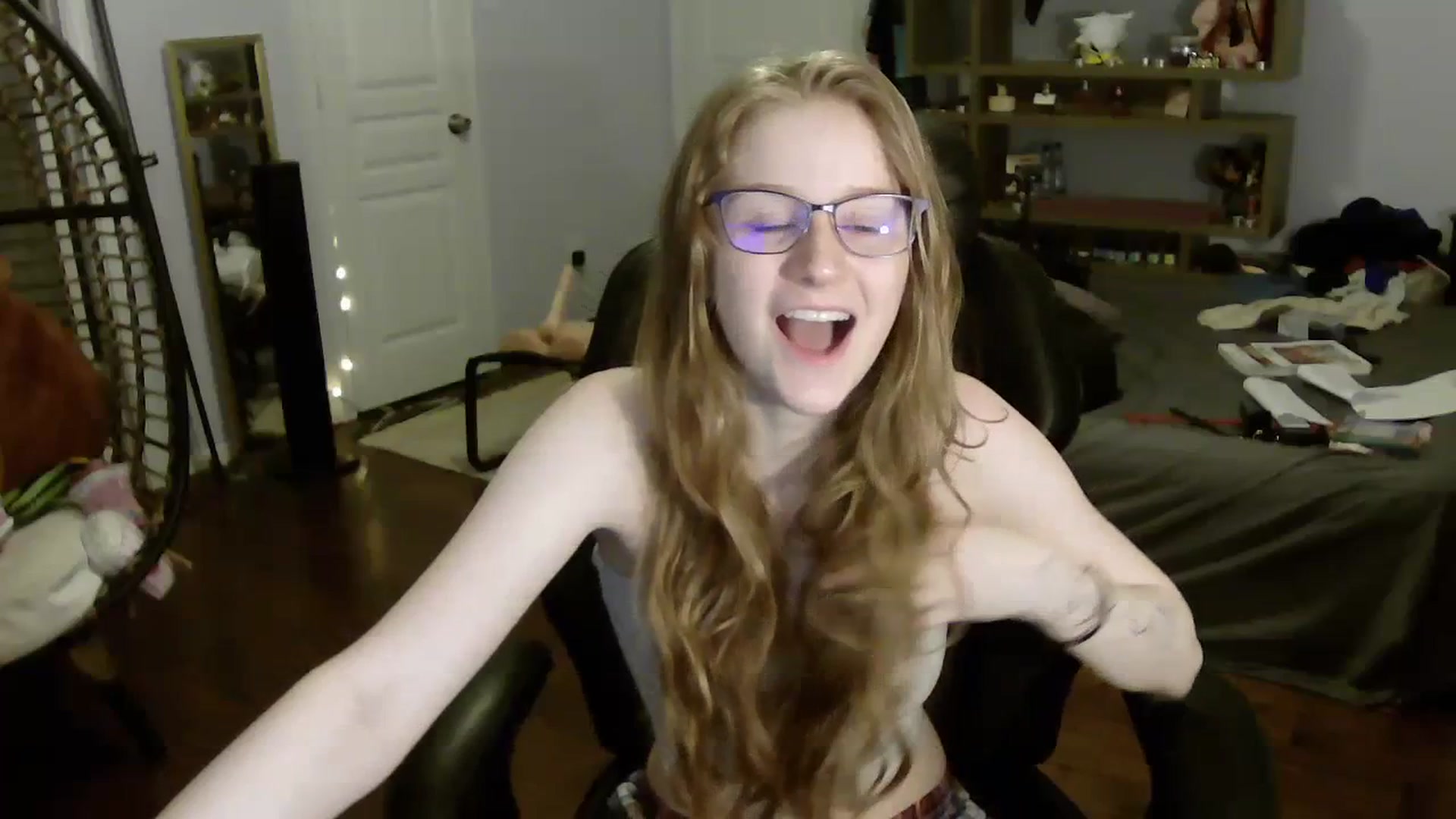 Gallery image thumbnail from Bunnydathug's myfreecams stream on, 07/08/2023, 08:15 image 8 of 20