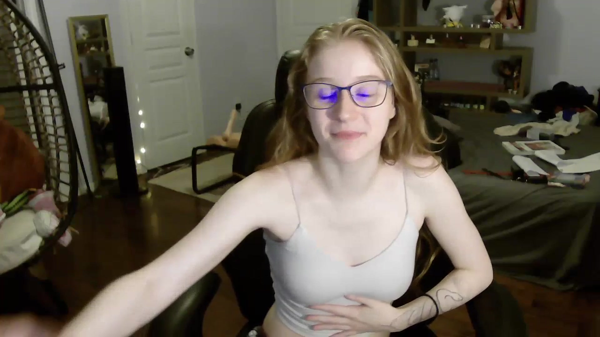Gallery image thumbnail from Bunnydathug's myfreecams stream on, 07/08/2023, 08:15 image 7 of 20
