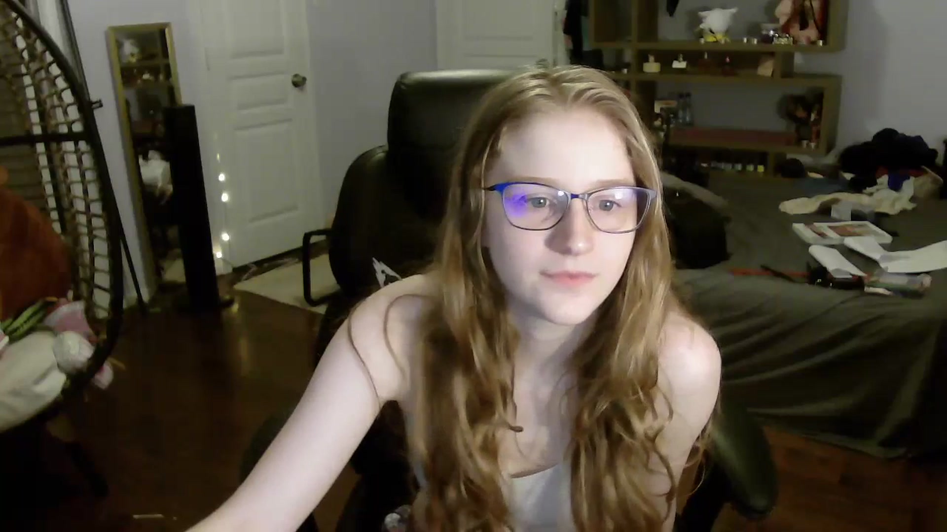 Gallery image thumbnail from Bunnydathug's myfreecams stream on, 07/08/2023, 08:15 image 10 of 20