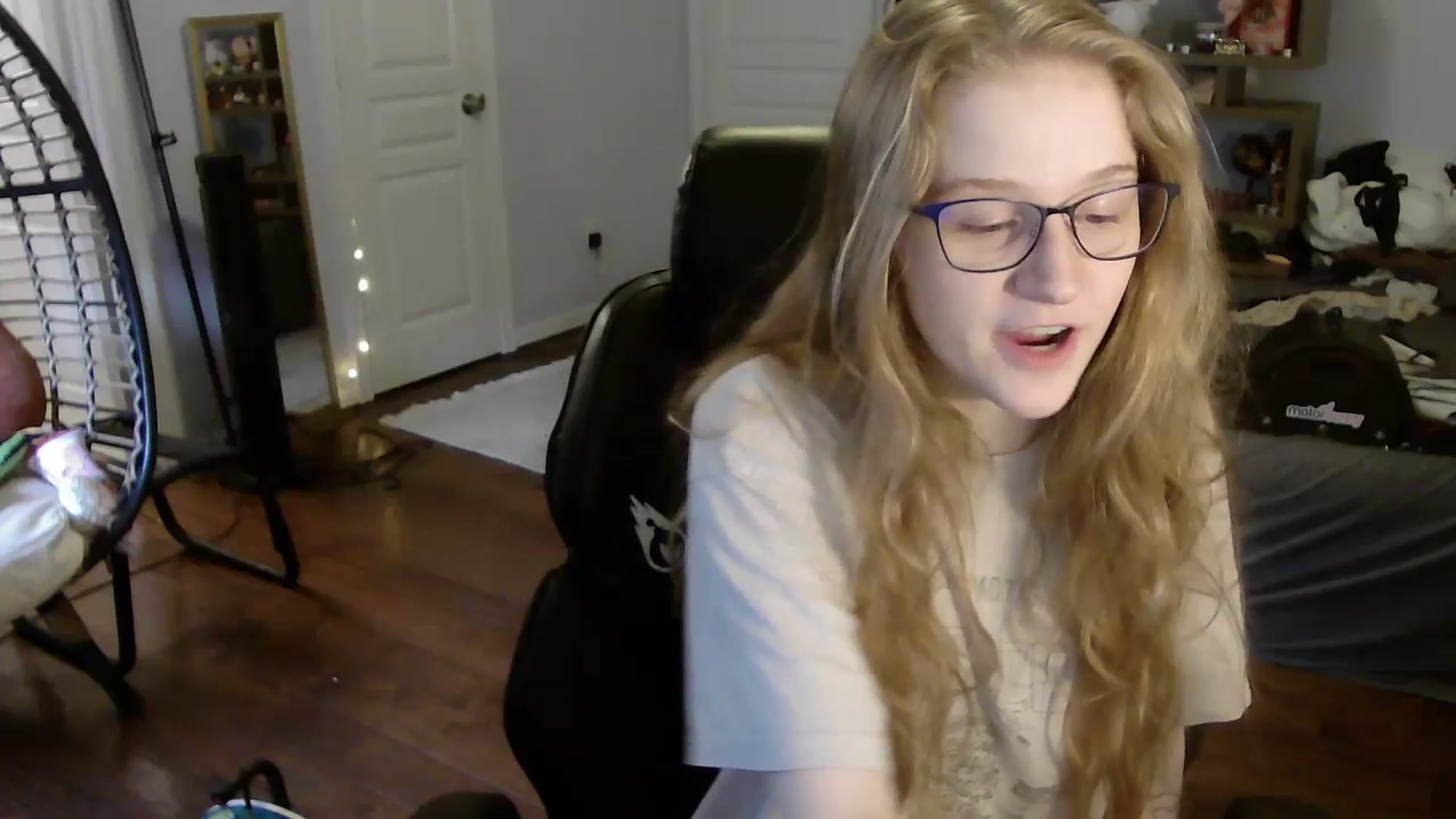 Gallery image thumbnail from Bunnydathug's myfreecams stream on, 07/09/2023, 12:52 image 15 of 20