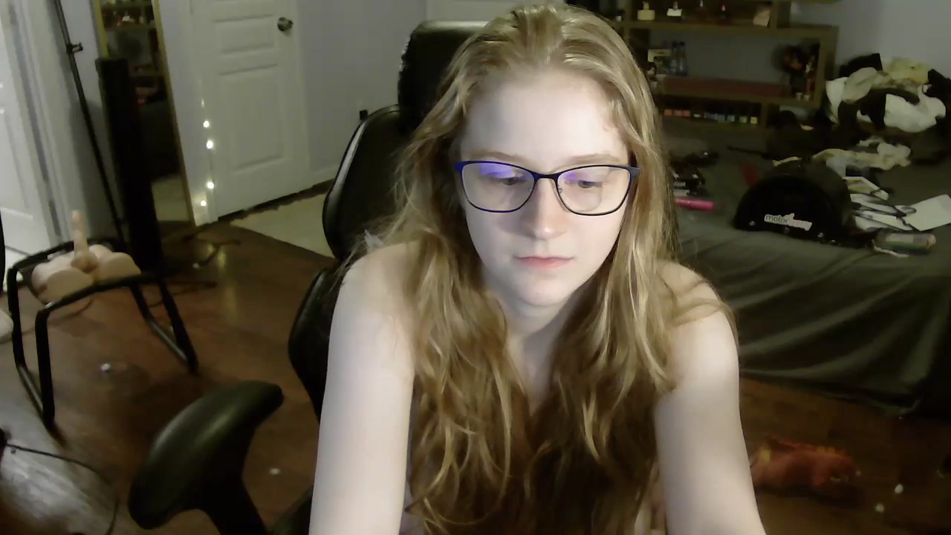 Gallery image thumbnail from Bunnydathug's myfreecams stream on, 07/10/2023, 11:26 image 9 of 20