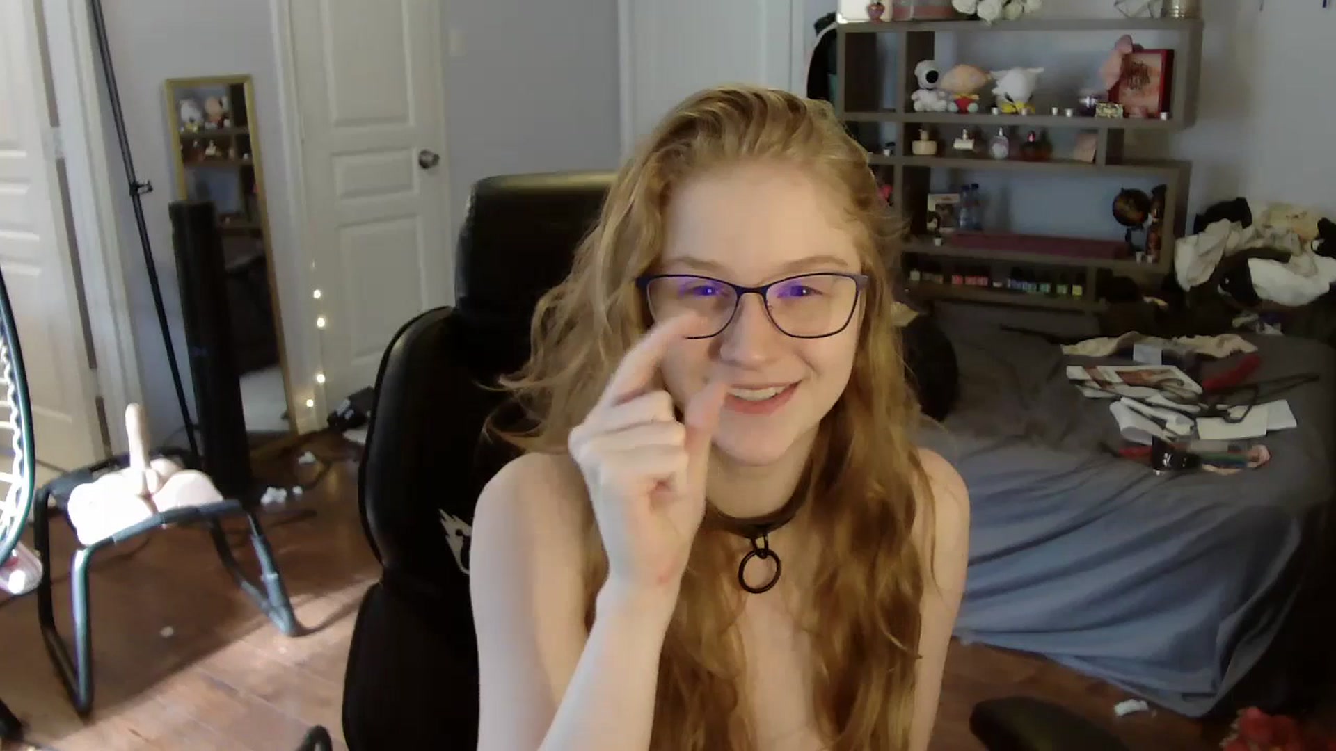 Gallery image thumbnail from Bunnydathug's myfreecams stream on, 07/10/2023, 15:05 image 4 of 20
