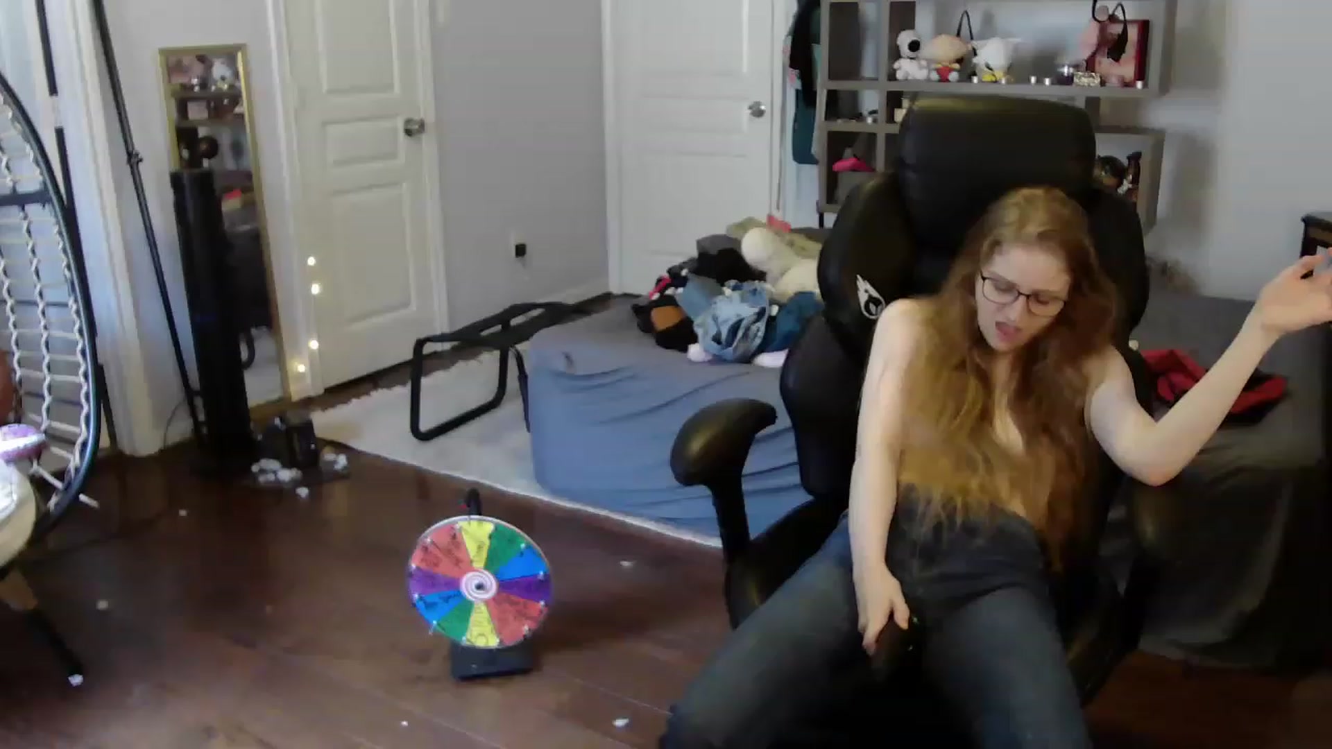 Gallery image thumbnail from Bunnydathug's myfreecams stream on, 07/13/2023, 19:25 image 8 of 20