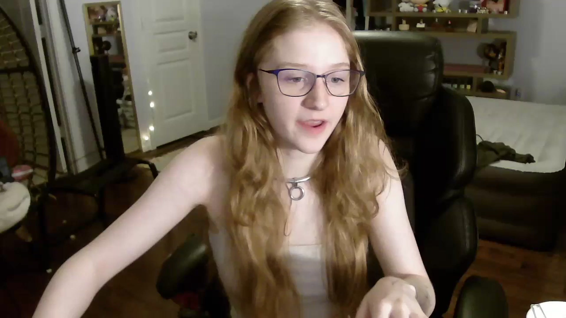 Gallery image thumbnail from Bunnydathug's myfreecams stream on, 07/15/2023, 11:21 image 4 of 20