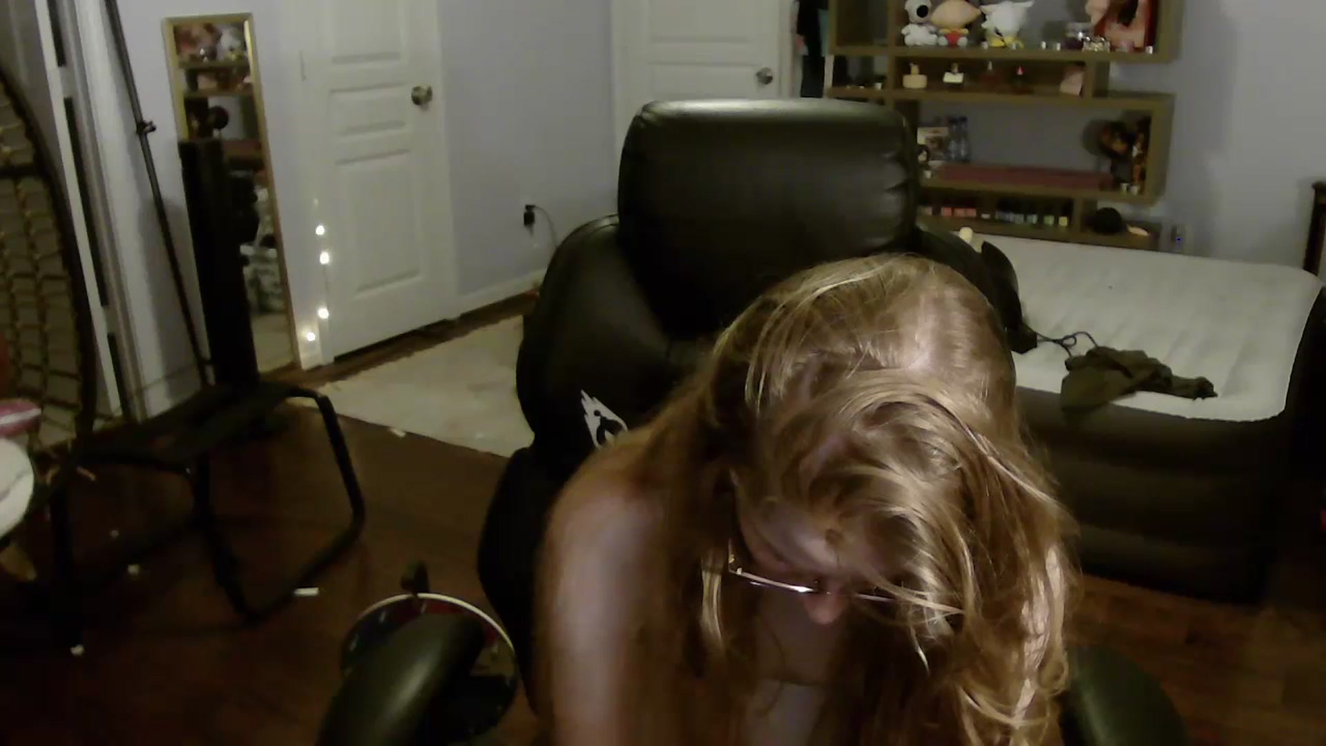 Gallery image thumbnail from Bunnydathug's myfreecams stream on, 07/15/2023, 11:21 image 10 of 20