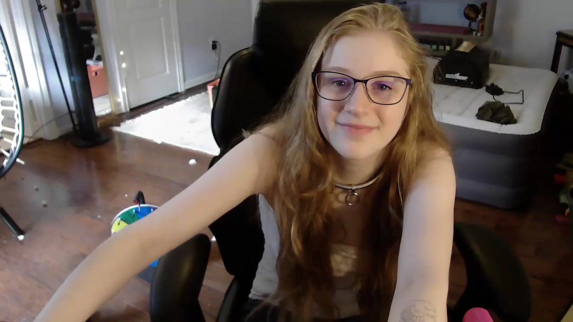 Gallery image thumbnail from Bunnydathug's myfreecams stream on, 07/15/2023, 13:43 image 9 of 20