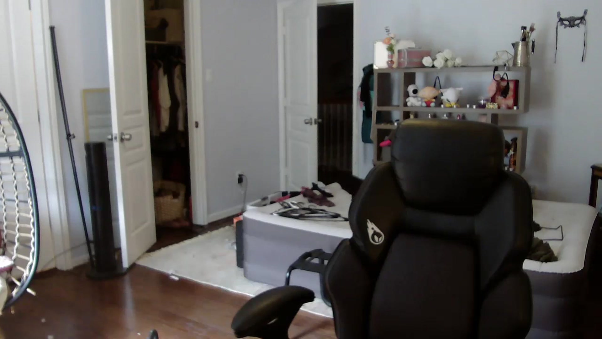 Gallery image thumbnail from Bunnydathug's myfreecams stream on, 07/15/2023, 15:57 image 11 of 20