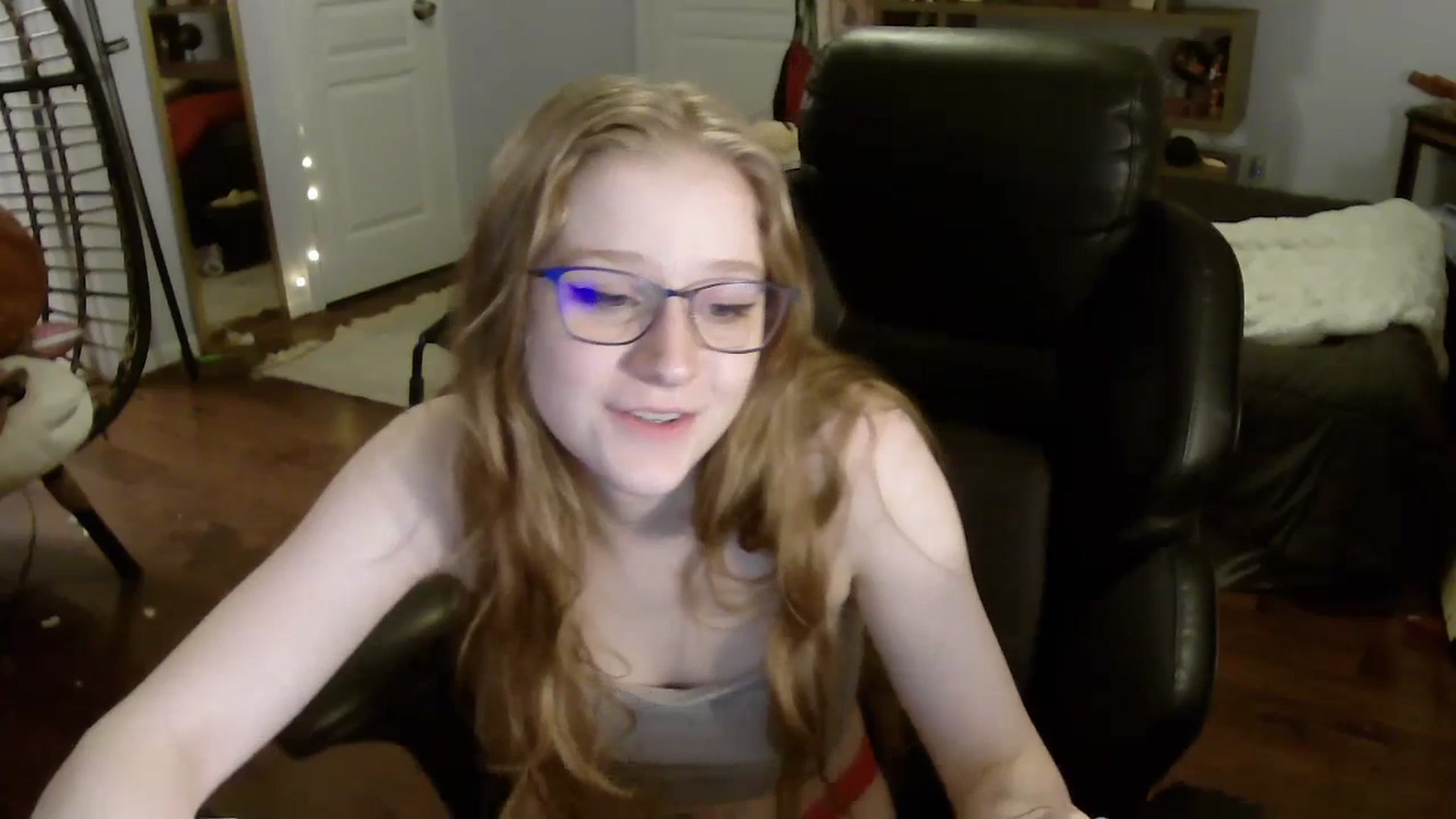 Gallery image thumbnail from Bunnydathug's myfreecams stream on, 07/19/2023, 11:33 image 3 of 20