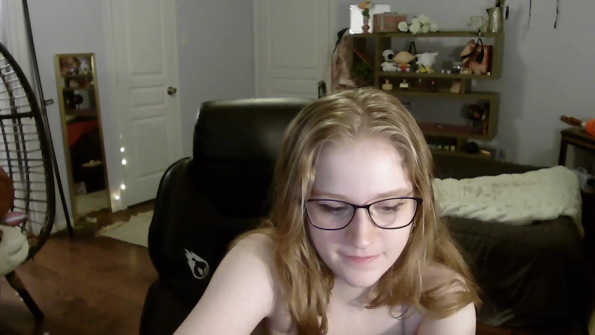 Gallery image thumbnail from Bunnydathug's myfreecams stream on, 07/19/2023, 11:33 image 19 of 20