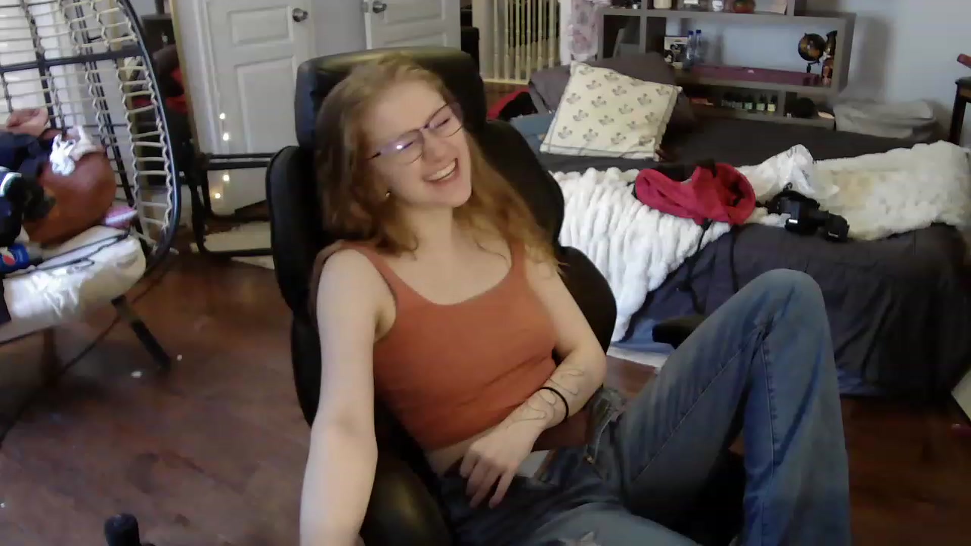Gallery image thumbnail from Bunnydathug's myfreecams stream on, 07/22/2023, 19:13 image 16 of 20