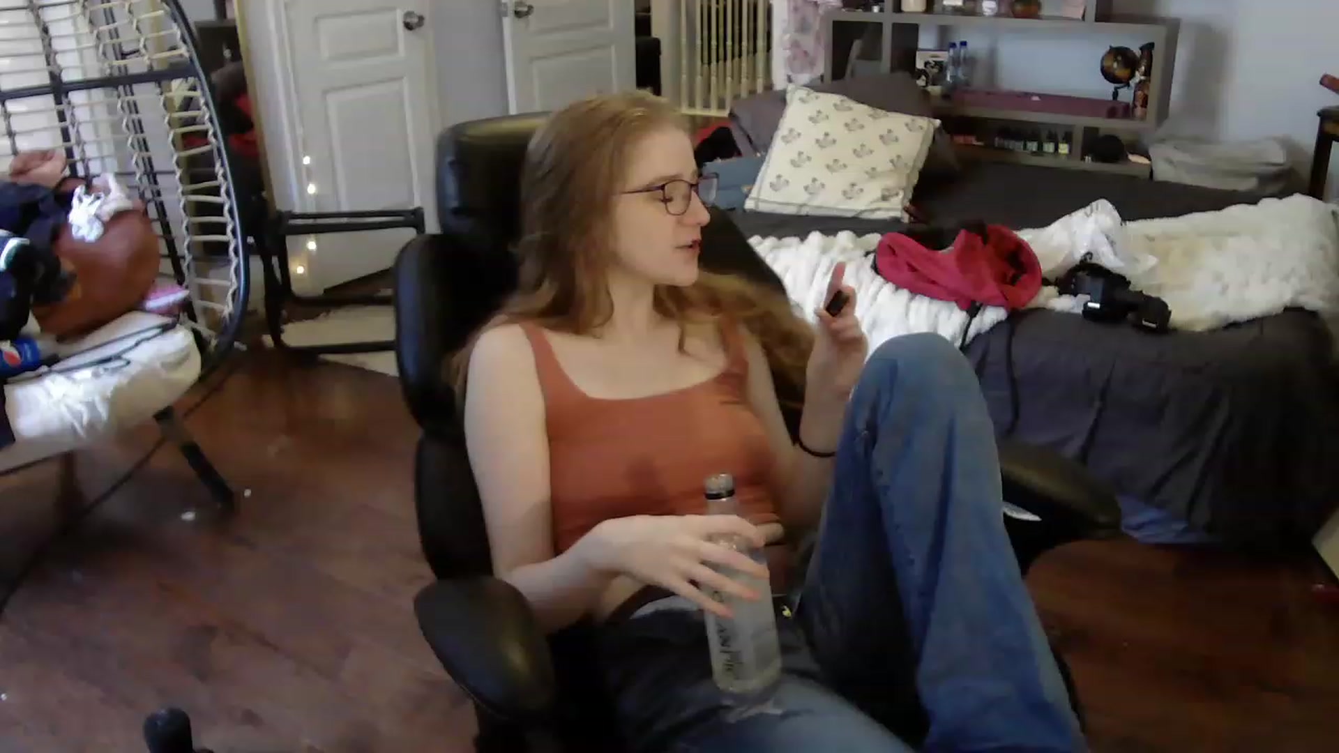 Gallery image thumbnail from Bunnydathug's myfreecams stream on, 07/22/2023, 19:13 image 15 of 20