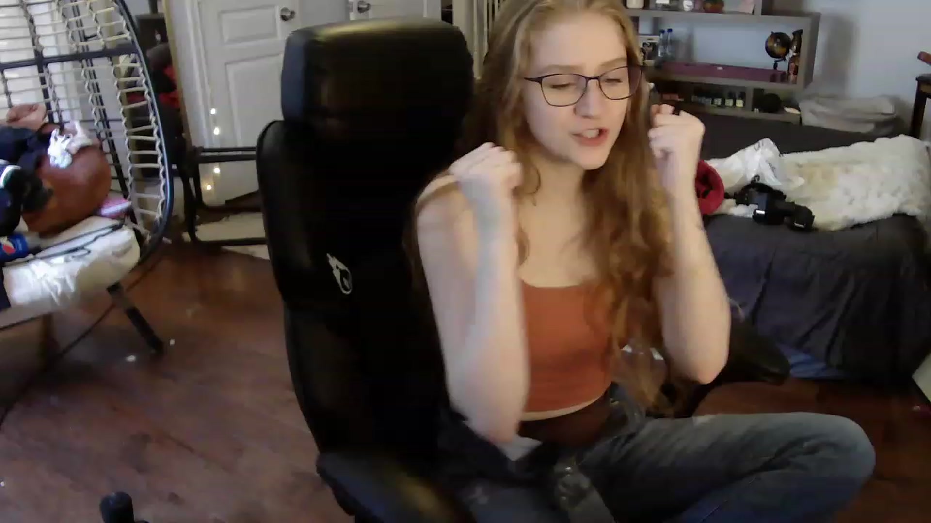 Gallery image thumbnail from Bunnydathug's myfreecams stream on, 07/22/2023, 19:13 image 17 of 20