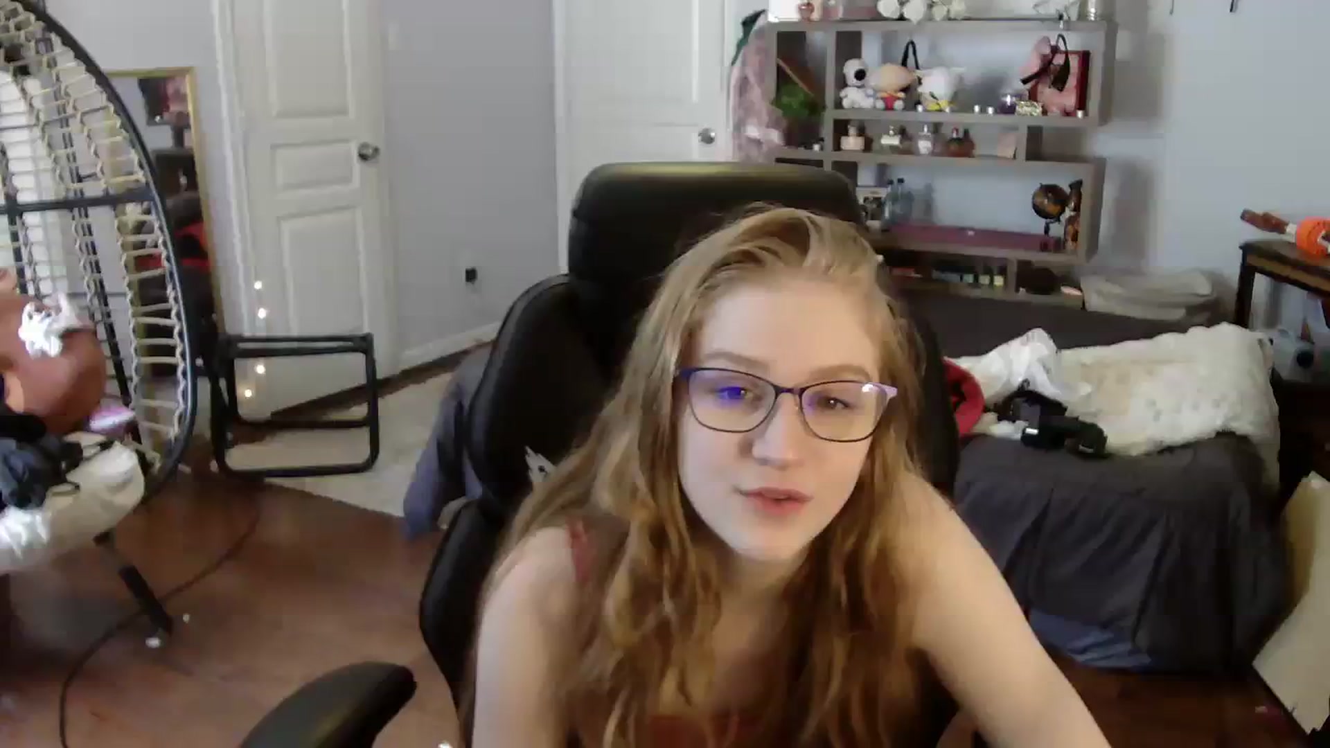 Gallery image thumbnail from Bunnydathug's myfreecams stream on, 07/22/2023, 21:52 image 7 of 20