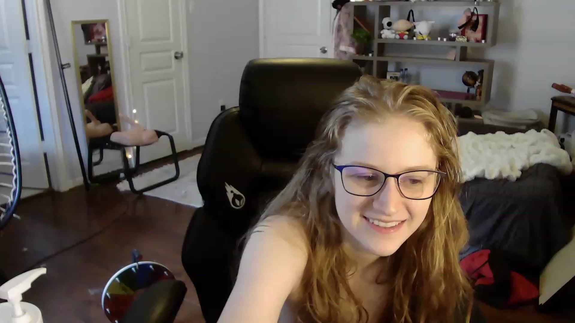 Gallery image thumbnail from Bunnydathug's myfreecams stream on, 07/23/2023, 20:47 image 15 of 20