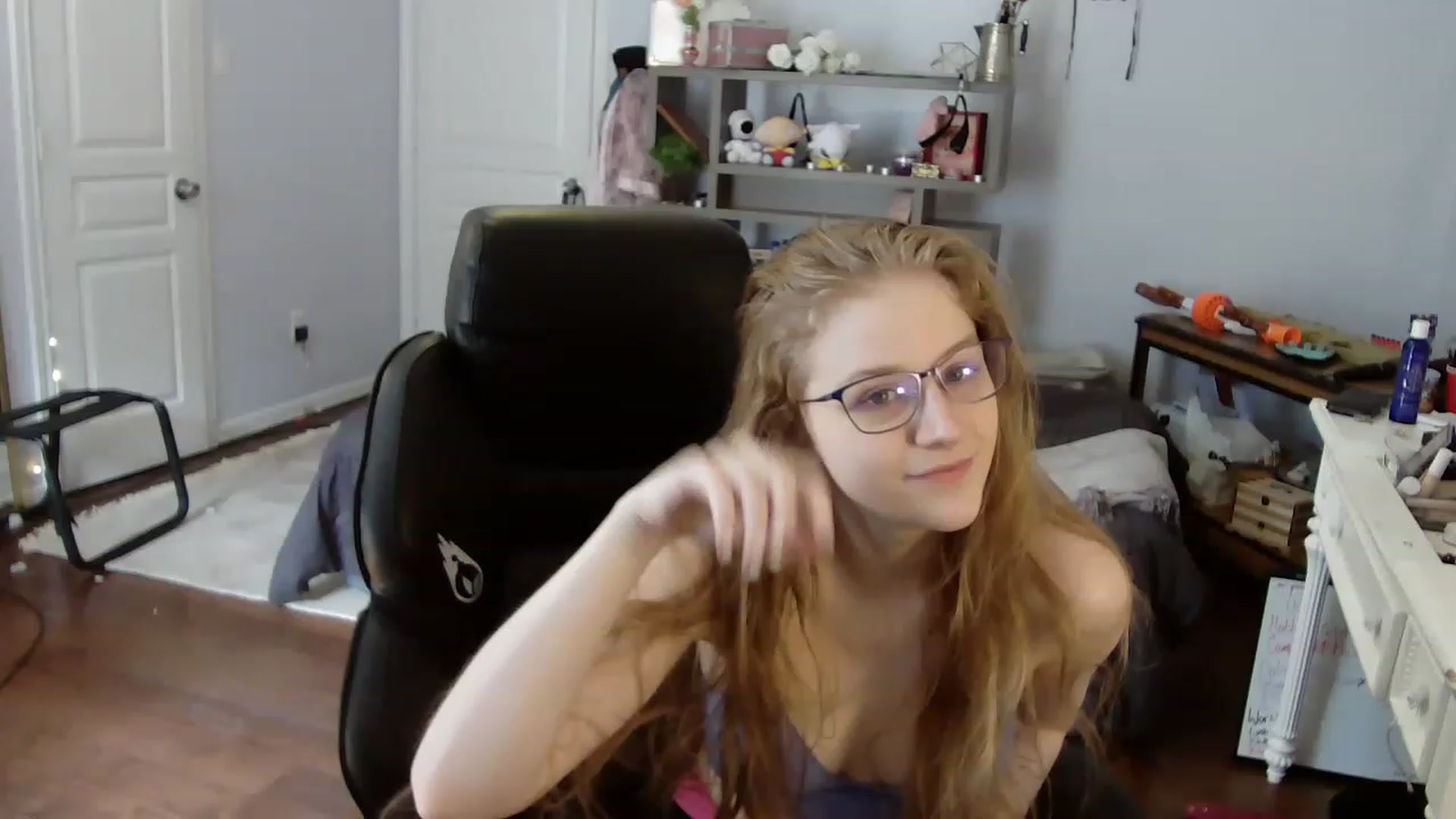 Gallery image thumbnail from Bunnydathug's myfreecams stream on, 07/25/2023, 15:46 image 6 of 20