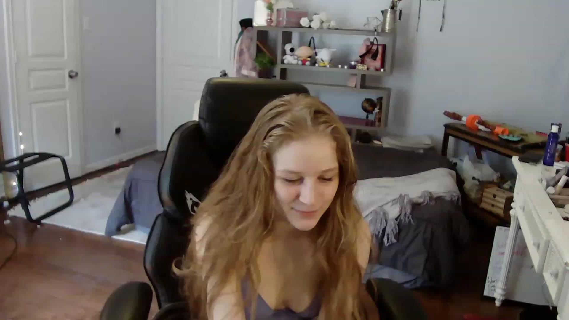 Gallery image thumbnail from Bunnydathug's myfreecams stream on, 07/25/2023, 15:46 image 17 of 20
