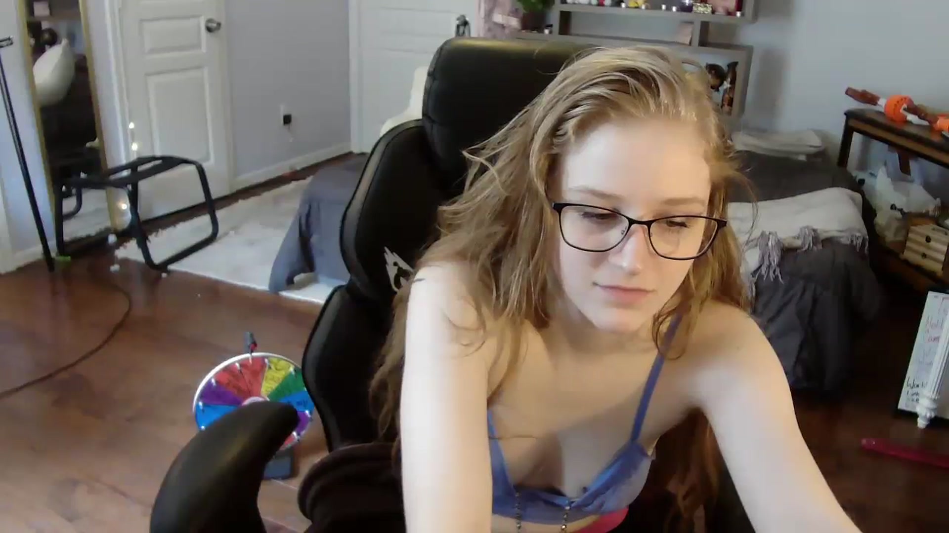 Gallery image thumbnail from Bunnydathug's myfreecams stream on, 07/25/2023, 16:57 image 8 of 20