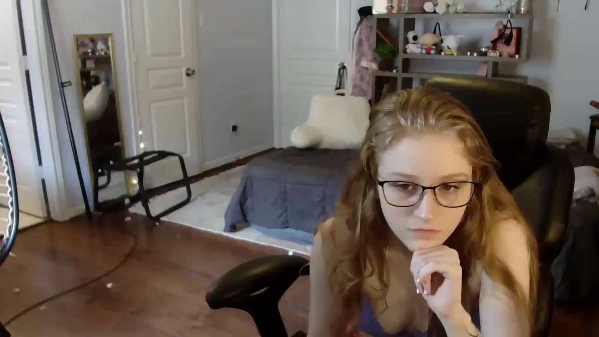 Gallery image thumbnail from Bunnydathug's myfreecams stream on, 07/25/2023, 18:26 image 16 of 20