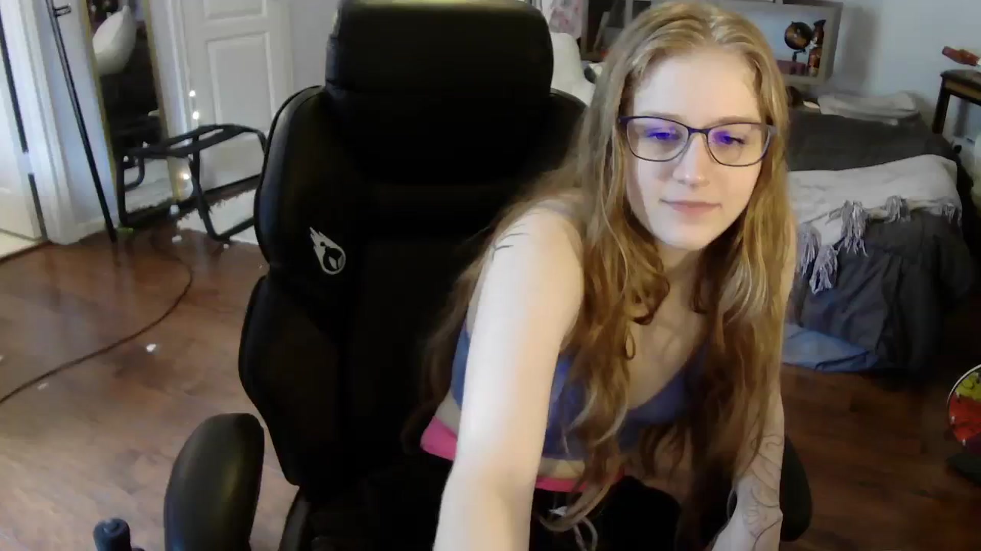 Gallery image thumbnail from Bunnydathug's myfreecams stream on, 07/25/2023, 18:26 image 8 of 20