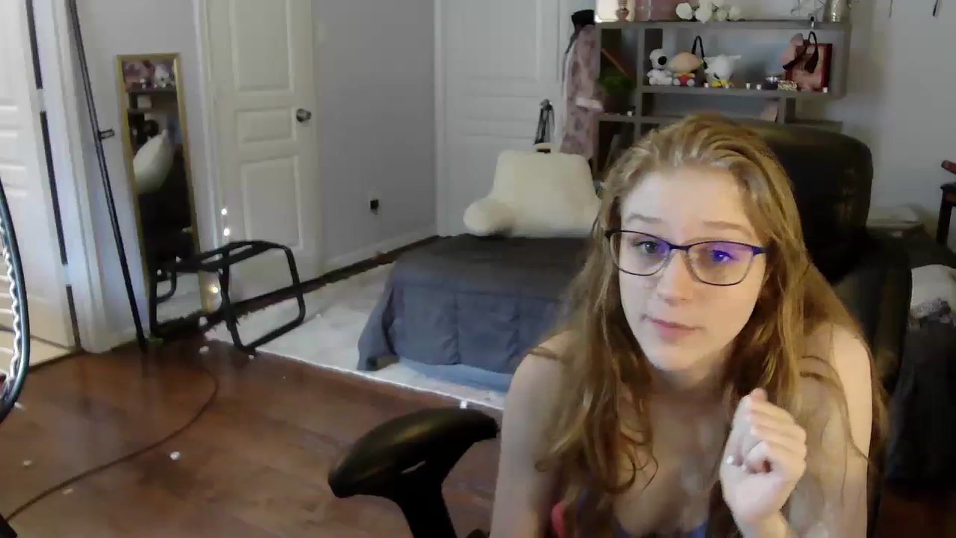 Gallery image thumbnail from Bunnydathug's myfreecams stream on, 07/25/2023, 18:26 image 17 of 20