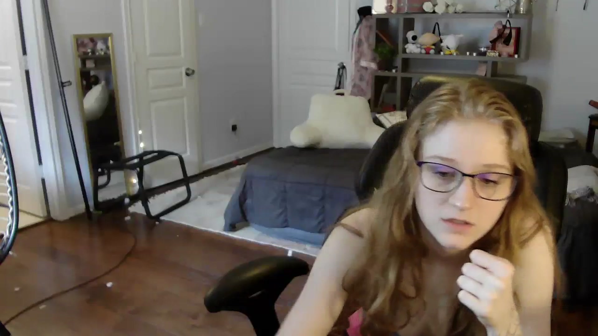 Gallery image thumbnail from Bunnydathug's myfreecams stream on, 07/25/2023, 18:26 image 18 of 20