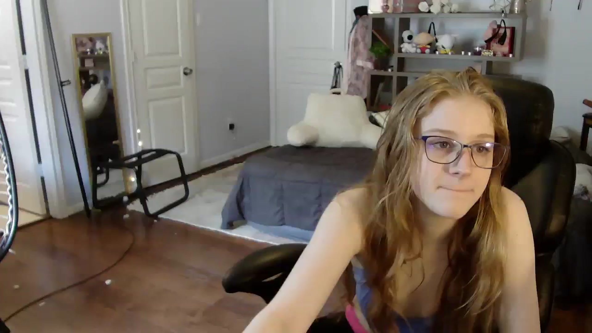 Gallery image thumbnail from Bunnydathug's myfreecams stream on, 07/25/2023, 18:26 image 15 of 20
