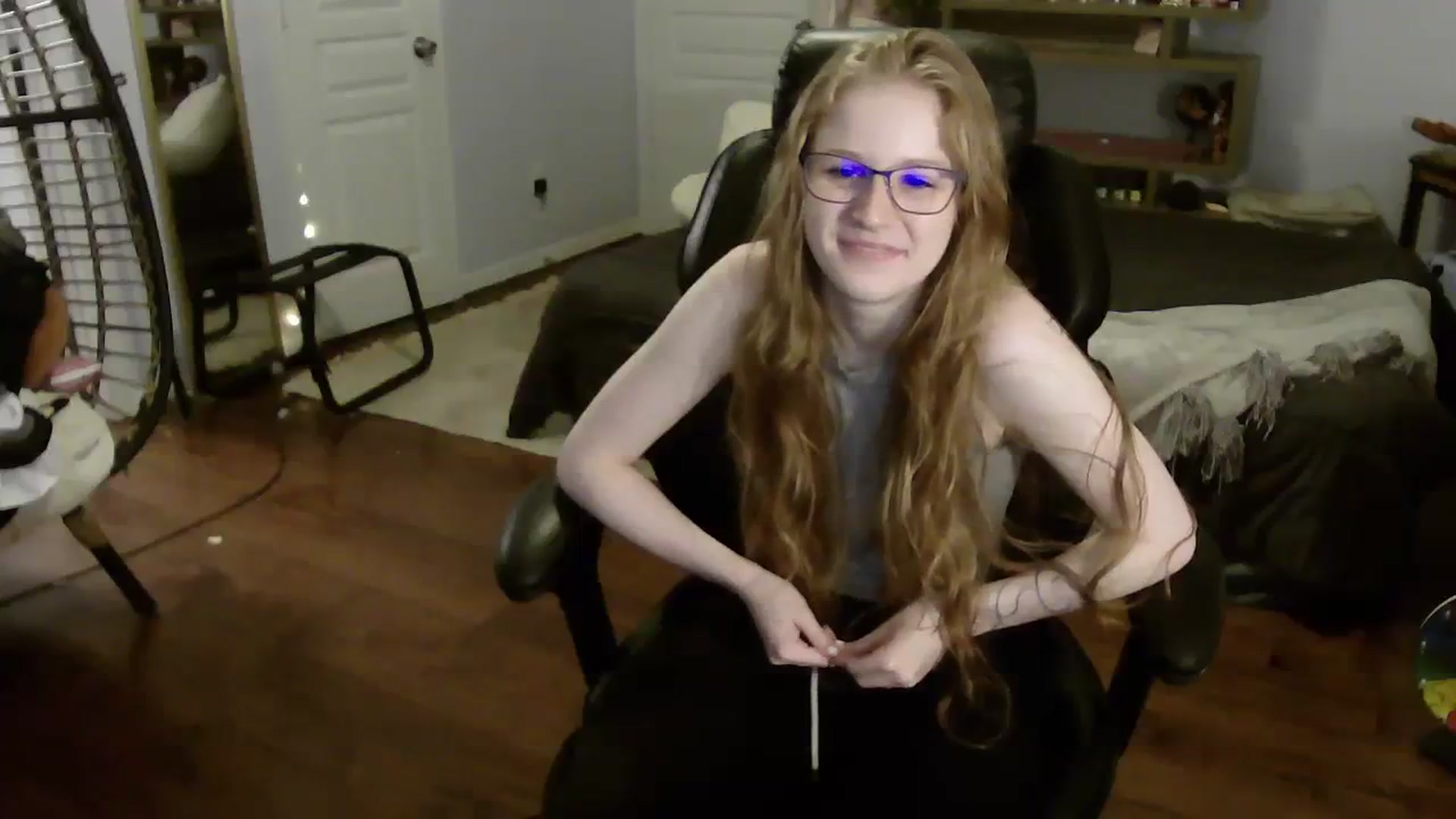 Gallery image thumbnail from Bunnydathug's myfreecams stream on, 07/26/2023, 11:46 image 10 of 20