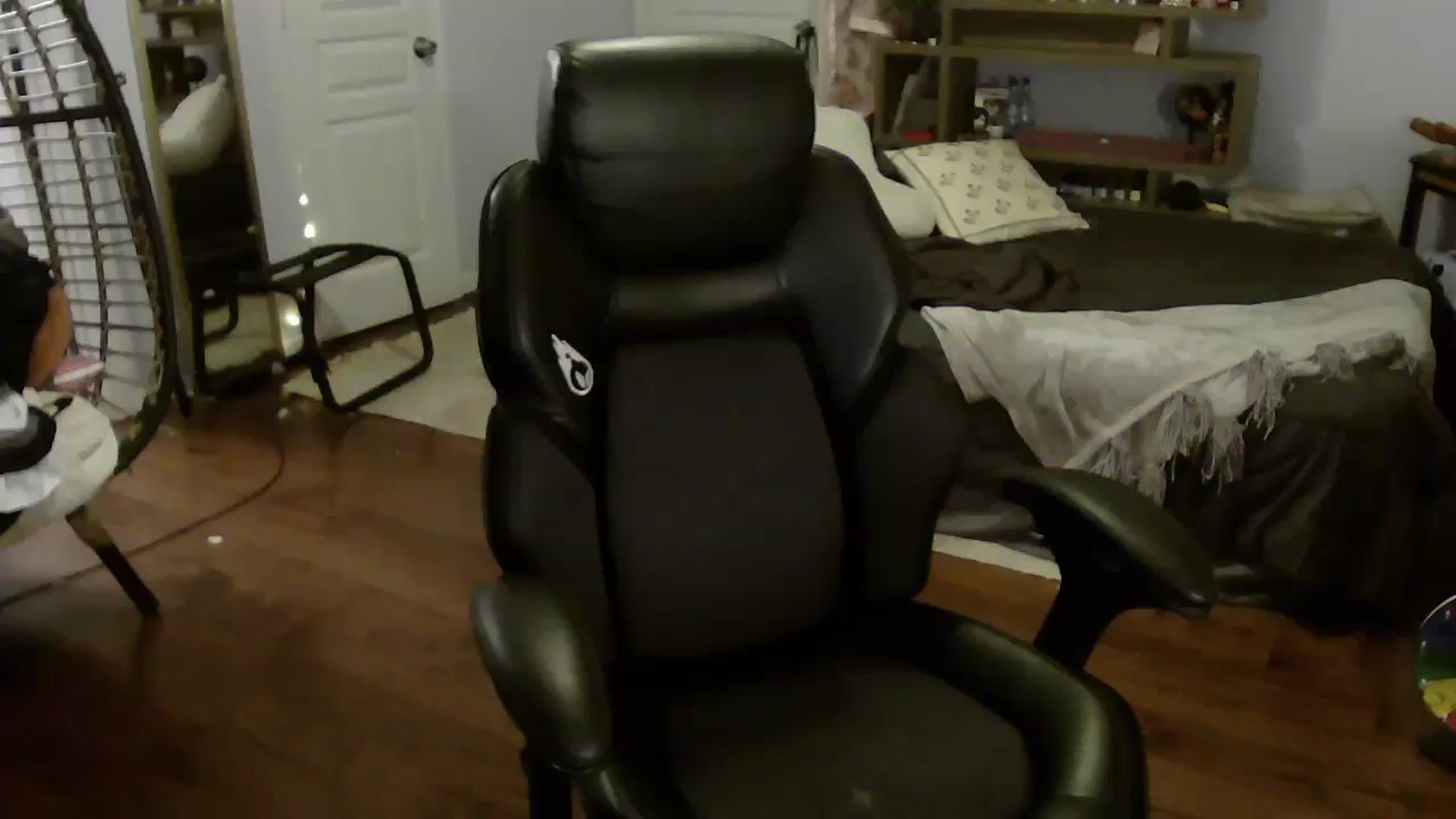 Gallery image thumbnail from Bunnydathug's myfreecams stream on, 07/26/2023, 11:46 image 11 of 20