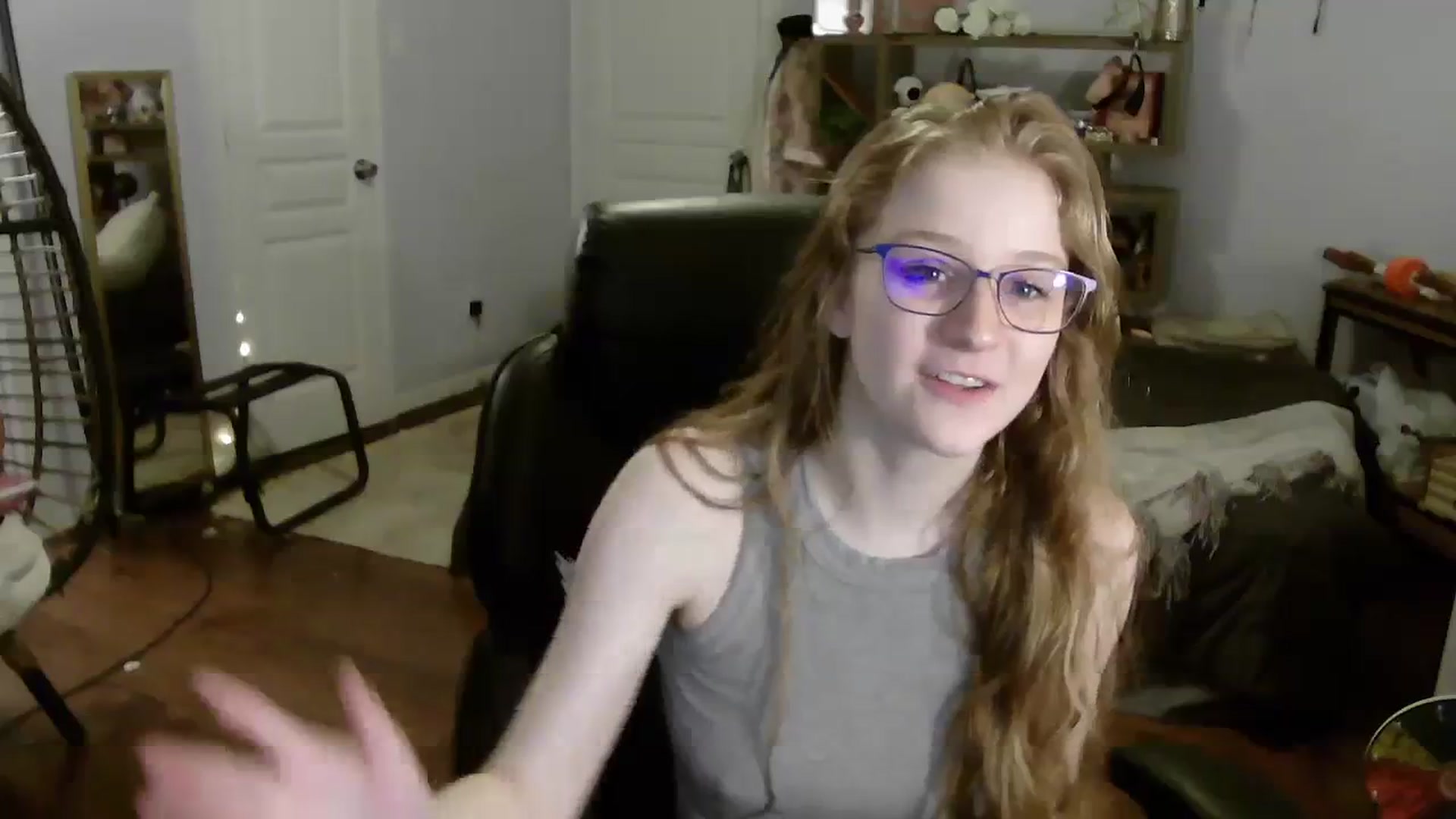 Gallery image thumbnail from Bunnydathug's myfreecams stream on, 07/26/2023, 11:46 image 3 of 20