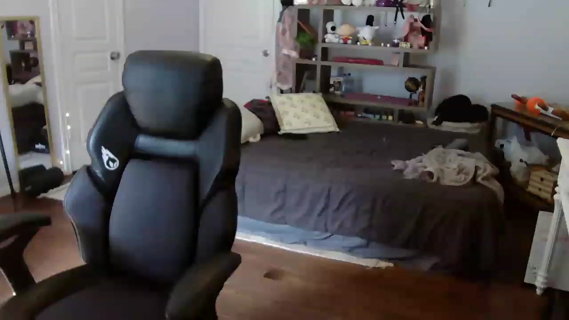 Gallery image thumbnail from Bunnydathug's myfreecams stream on, 07/28/2023, 15:19 image 11 of 20