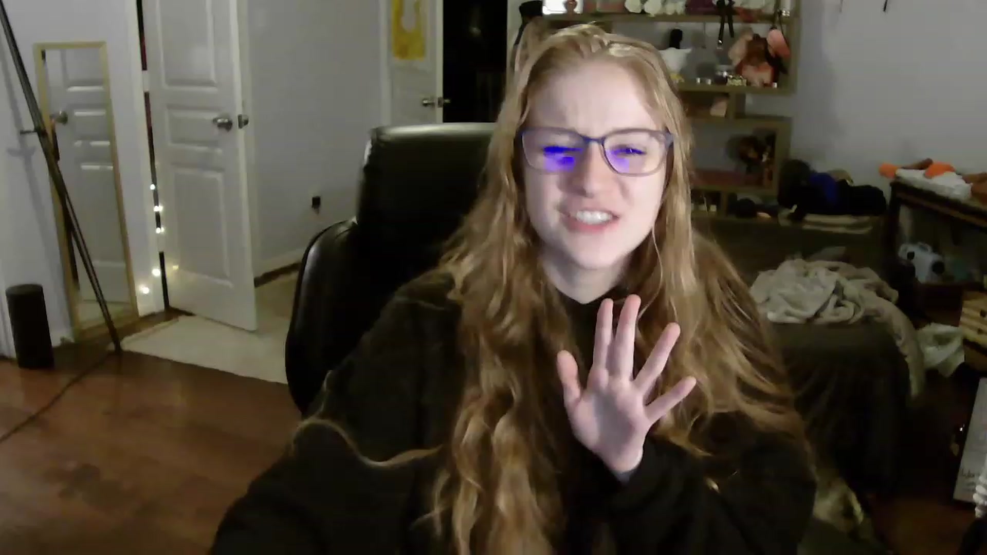 Gallery image thumbnail from Bunnydathug's myfreecams stream on, 08/01/2023, 11:25 image 16 of 20