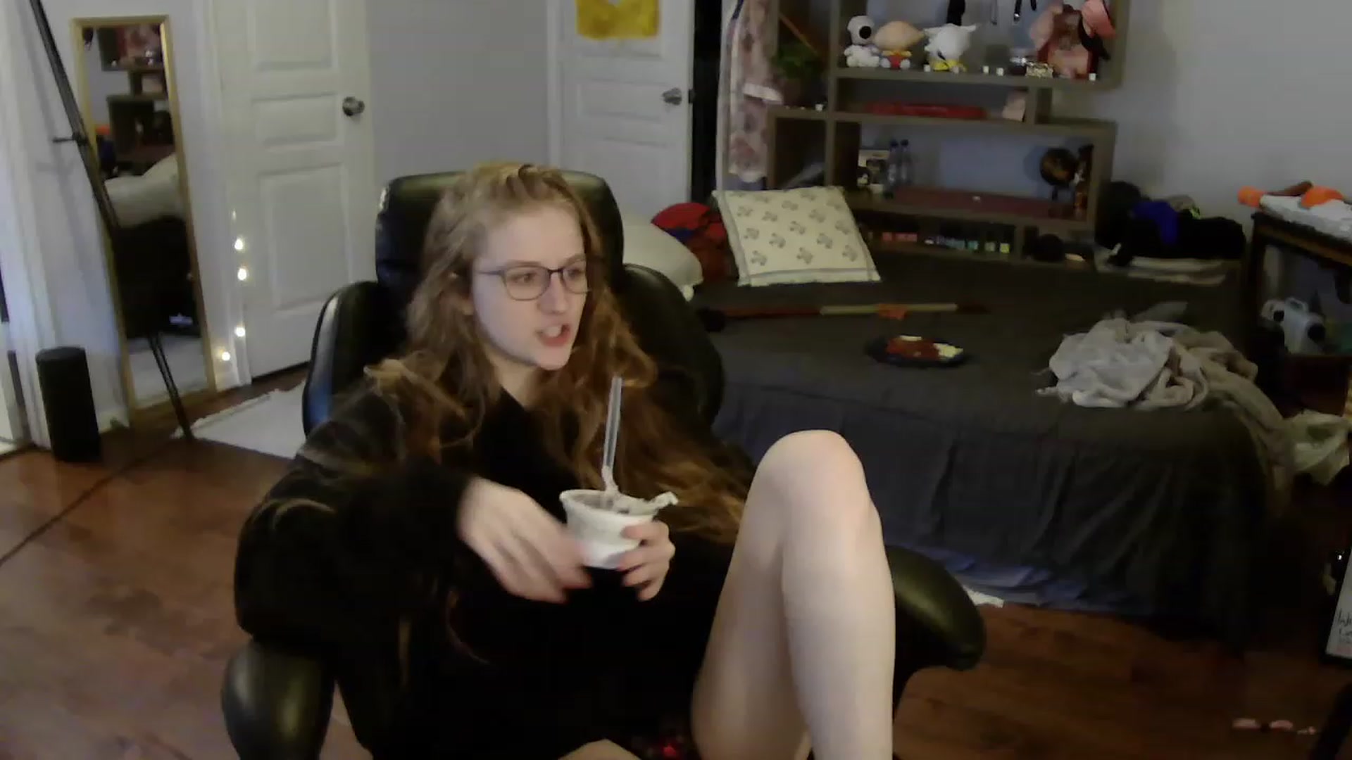 Gallery image thumbnail from Bunnydathug's myfreecams stream on, 08/01/2023, 13:52 image 9 of 20
