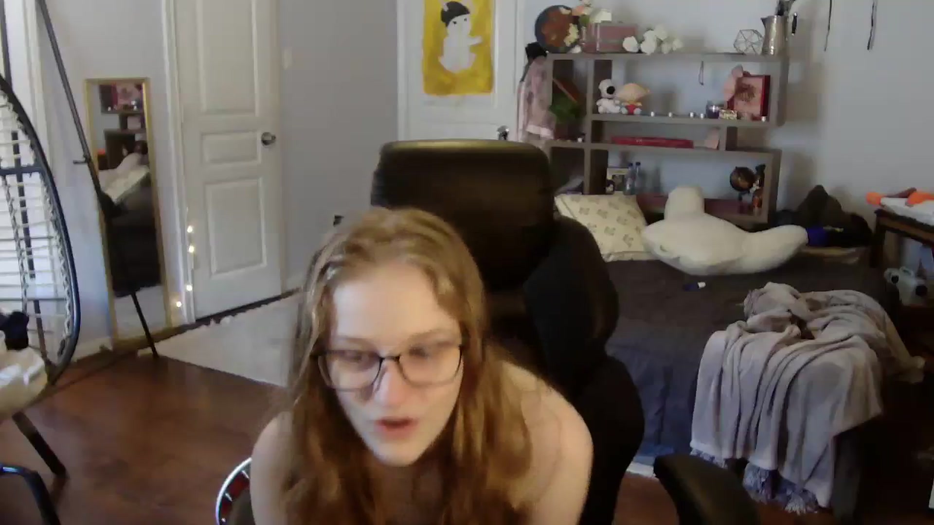 Gallery image thumbnail from Bunnydathug's myfreecams stream on, 08/03/2023, 17:51 image 10 of 20