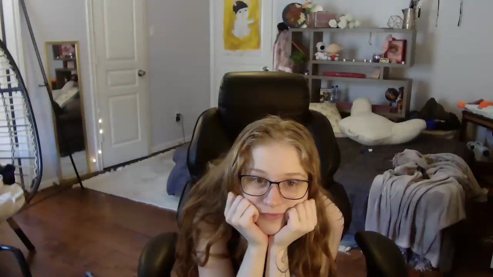 Gallery image thumbnail from Bunnydathug's myfreecams stream on, 08/03/2023, 17:51 image 12 of 20