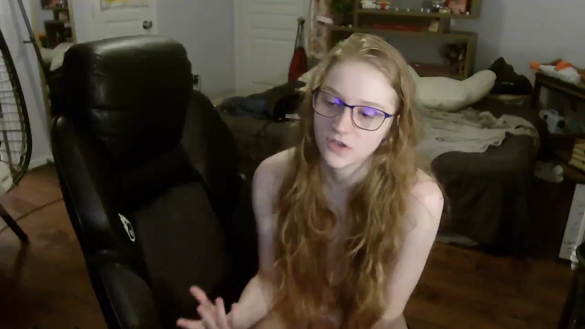 Gallery image thumbnail from Bunnydathug's myfreecams stream on, 08/05/2023, 11:19 image 13 of 20