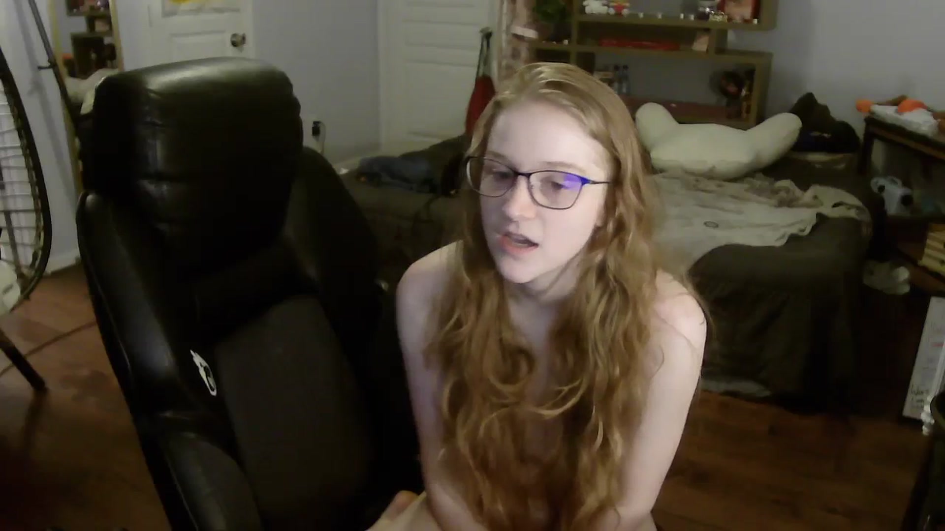 Gallery image thumbnail from Bunnydathug's myfreecams stream on, 08/05/2023, 11:19 image 12 of 20