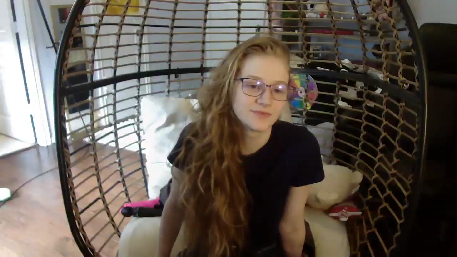 Gallery image thumbnail from Bunnydathug's myfreecams stream on, 08/05/2023, 14:55 image 17 of 20