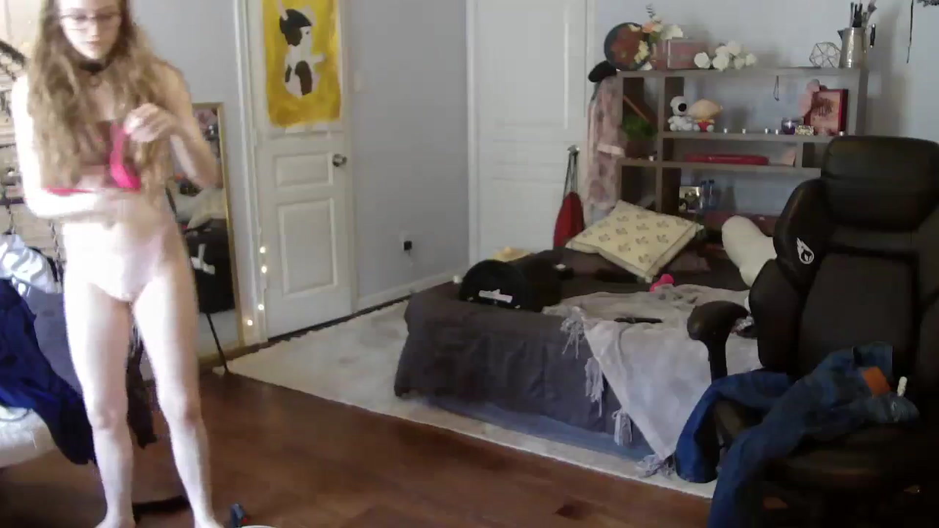 Gallery image thumbnail from Bunnydathug's myfreecams stream on, 08/06/2023, 19:31 image 17 of 20