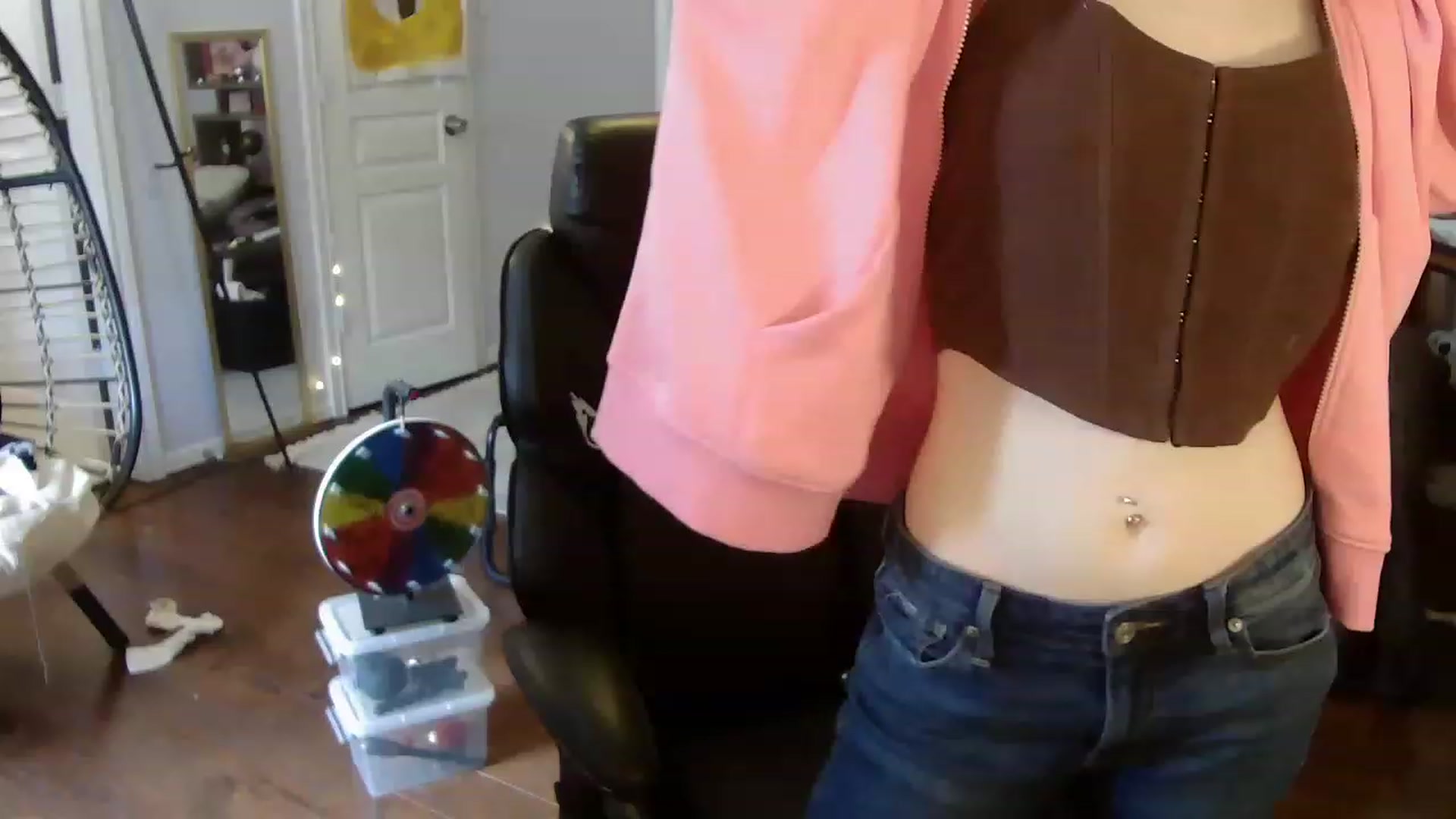 Gallery image thumbnail from Bunnydathug's myfreecams stream on, 08/08/2023, 18:28 image 13 of 20