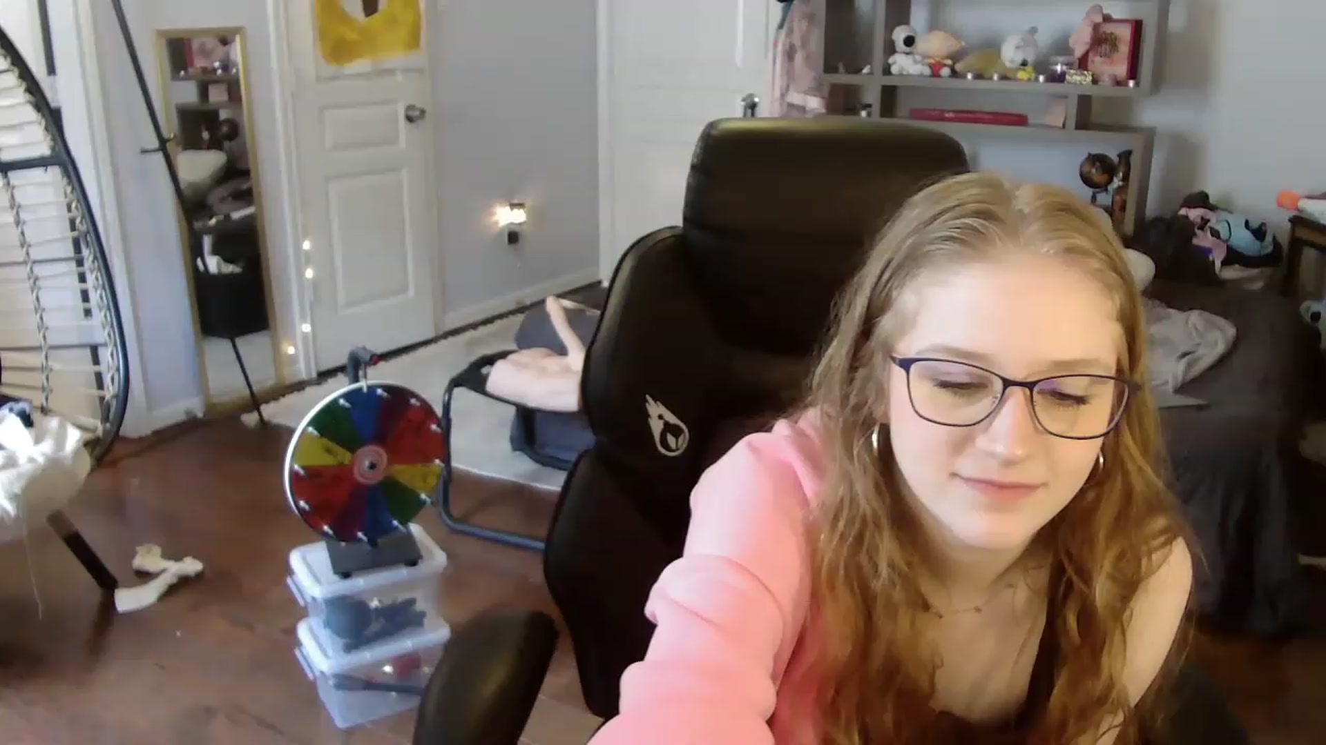 Gallery image thumbnail from Bunnydathug's myfreecams stream on, 08/08/2023, 18:28 image 10 of 20